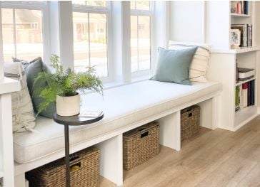 Cojín banco debajo ventana rectangular