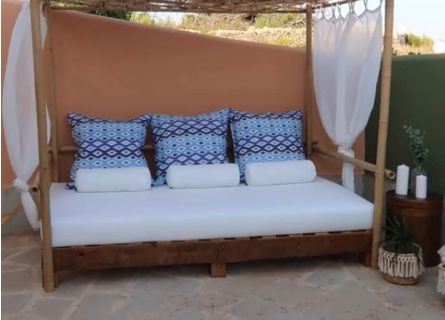 Cama balinesa cuadrangular